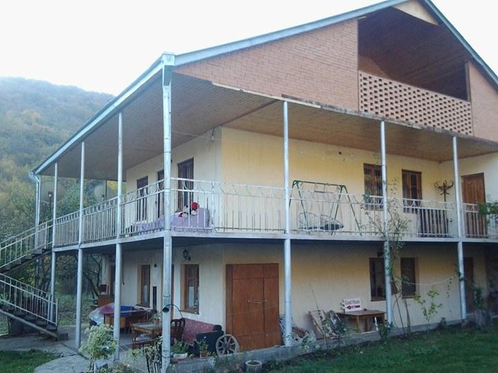 Marine'S Guest House Ananuri Екстериор снимка