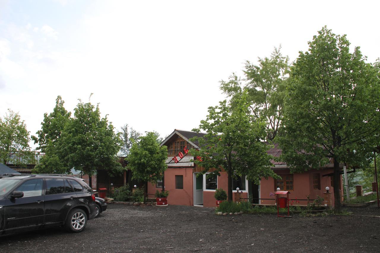 Marine'S Guest House Ananuri Екстериор снимка