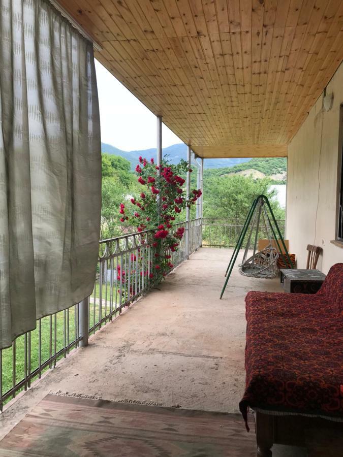 Marine'S Guest House Ananuri Екстериор снимка
